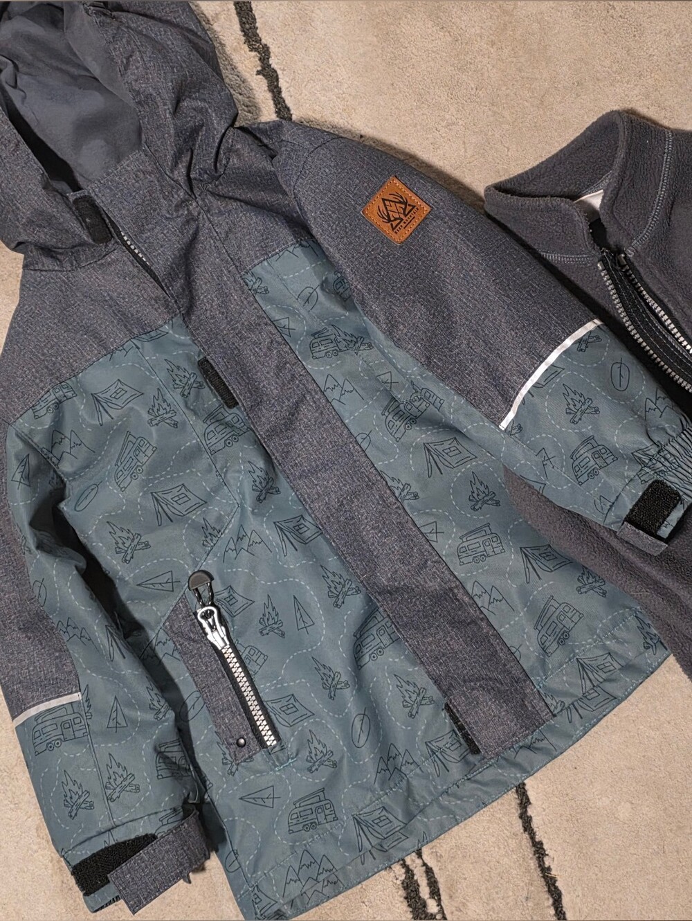 Kids' Two-Piece Gray Hooded Jacket Set 24 Mois Fait 2-3ans
